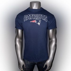 New England Patriots NFL Football Logo Men’s Large Blue Short Sleeve T-Shirt